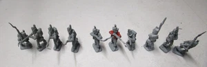 Vintage Metal Toy Soldiers 10 Count - Picture 1 of 3