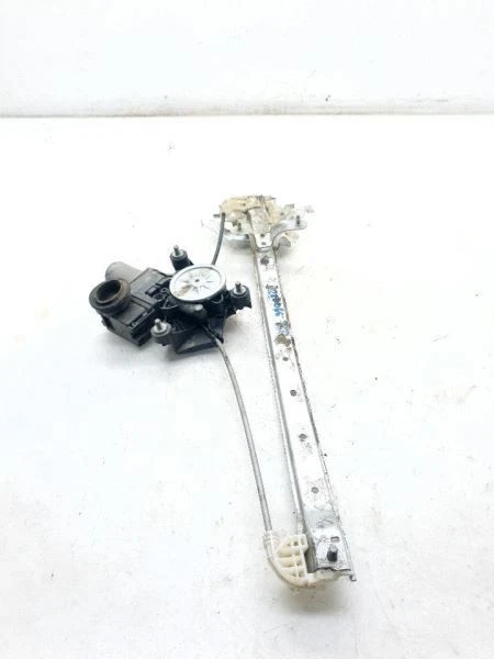 20-24 TOYOTA COROLLA HYBRID 1.8L FWD PASSENGER SIDE REAR DOOR WINDOW REGULATOR - Image 1 of 4