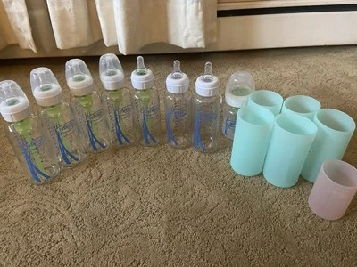 Juego de 7 biberones de vidrio Dr. Brown’s de 8 oz con 65 pezones adicionales con cubiertas Foto 1 de 4