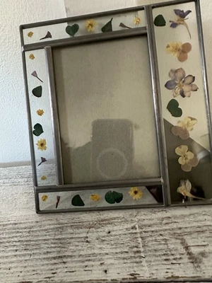 Stained Glass Picture Frame Pressed Leaves & Flowers 5”By 7”Picture Rear Loads - Image 1 of 4