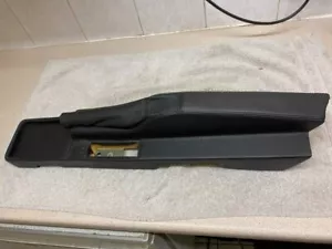 Ferrari 63583200 F355 LHD Console Freno a Mano Nera Console in Pelle con Freno a Mano - Foto 1 di 16