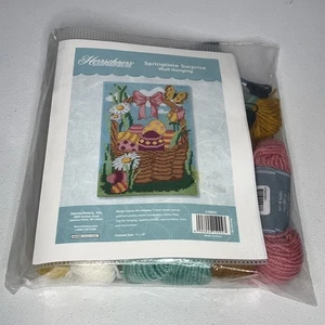 Herrschners Nuevo en Paquete Springtime Surprise 270641 Kit de Colgante de Pared de Lona de Plástico 12x18 - Imagen 1 de 3