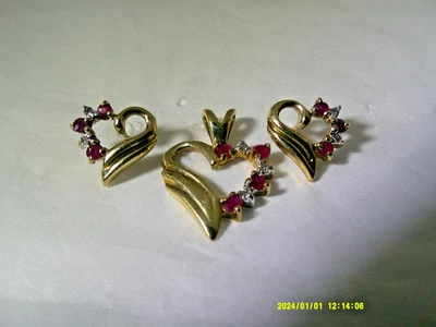 RUBY AN DIAMOND HEART PENDANT WITH MATCHING EARRINGS IN 10KT YELLOW GOLD - Image 1 of 4