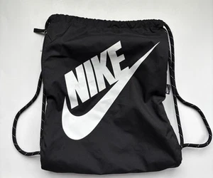 Zaino Nike con coulisse bianco e nero borsa palestra RN 56323 unisex - Foto 1 di 10