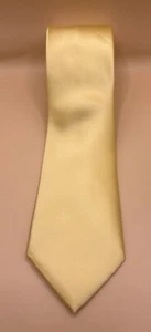 Geoffrey Beene Solid Yellow Men’s Necktie Tie EUC - Picture 1 of 3