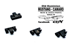 Clips de bisel selector de palanca de cambios Mustang 1987-1993 - Imagen 1 de 1