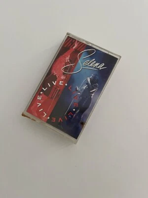SELENA Y LOS DINOS - LIVE CASSETTE NEW CRACKED CASE Foto 1 de 4
