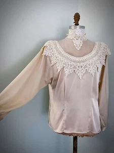 Camicetta vintage anni 80 San Andre raso pizzo + camicetta Etoile collo alto vittoriana taglia 10 - Foto 1 di 6