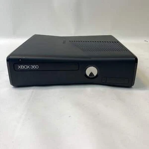Consola Microsoft Xbox 360 S 4 GB sistema de juegos solo negro 1439 - Imagen 1 de 7