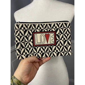 Bolsa Brighton Love, roja, blanca y negra, cremallera, estampado de corazón, nueva sin etiquetas, 6" x 9" - Imagen 1 de 5