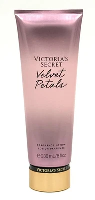 Loção Corporal Perfumada Victoria's Secret Velvet Petals 8 fl oz - Imagem 1 de 2