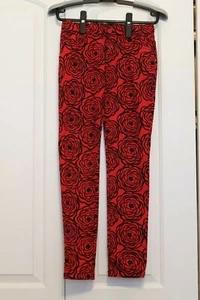 The Childrens Place Girl Jegging Pants Size 12 Red Black Flower Adjustable - Picture 1 of 5