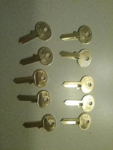 LOT OF TEN LOCKSMITH M1 KEY BLANKS FITS MASTER BRASS MADE IN USA - Picture 1 of 2