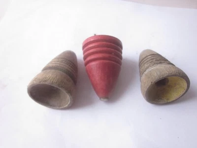 43118 5 alte Kreisel Peitschen Kreisel gut teilweise unbenutzt - Bild 1 von 3