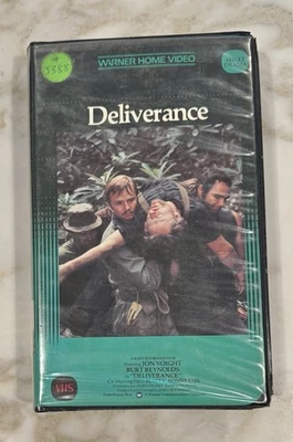 VTG 1983 Warner Home Video DELIVERANCE (1972) VHS Tape Clamshell Former Rental - Image 1 of 4