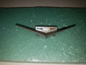 Vintage Original Chevron Car Emblem ~ Studs Intact ~ Restoration Or Rat Rod  - Picture 1 of 4