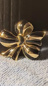 Vintage Joan Rivers Striped Black Gold Bow Brooch Pin - Picture 1 of 7