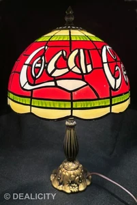 Authentische Coca Cola Tisch/Schreibtischlampe Faux "Tiffany" Buntglas 15" hoch groß - Bild 1 von 8