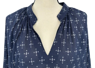 Top oscilante manga larga H&M talla 8 azul marino de gran tamaño de gasa de algodón con bandas cuello en V Foto 1 de 4