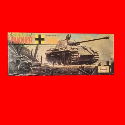 Rare Aurora German Panther Tank 302-130 1/4” Scale Model Kit 1963 1/48 - Immagine 1 di 4