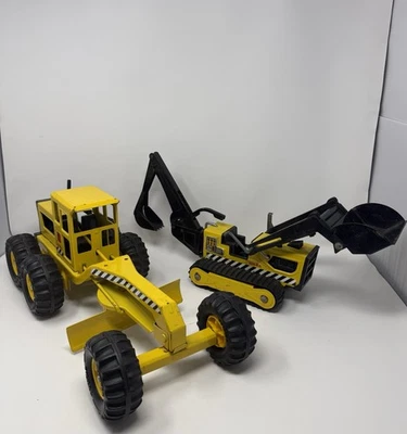 2 Vintage TONKA Yellow Metal Road Grader Tractor  & Vintage Backhoe & Shovel - Image 1 of 4