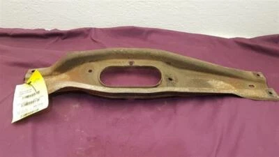 Soporte de montaje de transmisión Dakota Crossmember 1994 3,9 L tracción trasera automática 4x2 Foto 1 de 4