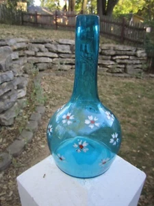 ANTIQUE HAND BLOWN BLUE GLASS VASE / PONTAL SCAR - HAND PAINTED DAISEYS - Picture 1 of 7