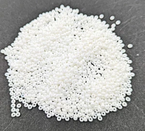 Vintage Glass Czech Seed Beads Opaque Chalk White 11/0 Loose 22 Gram Lot - Picture 1 of 4