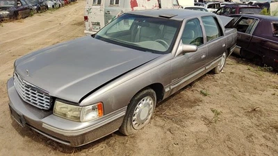 Conjunto de nudillo trasero izquierdo Cadillac Deville 1997-1999 eje con buje Foto 1 de 4