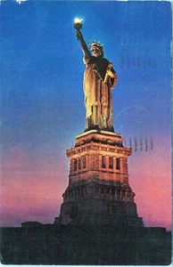 The Statue of Liberty New York Postcard Posted - Picture 1 of 2