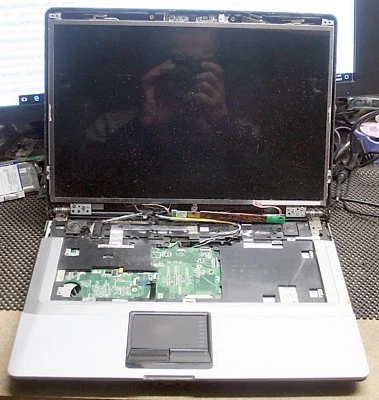 FOR PARTS - GATEWAY M-6884H LAPTOP - SA1 Foto 1 de 4