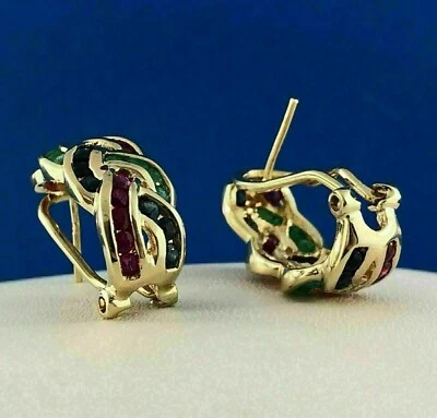 Pendientes redondos de zafiro esmeralda rubí simulado de 2 quilates enchapados en oro amarillo de 14 quilates Foto 1 de 4