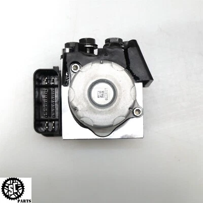 Bomba de freno Triumph Street Triple 765 2018 módulo ABS Foto 1 de 4