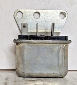 NOS AC DELCO (GM) AC BLOWER RELAY 1968 CADILLAC 1115900 - Picture 1 of 8