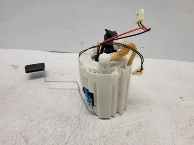 Hyundai Santa Fe 2015 2016 2017 2018 2019 bomba de combustible 3,3 L 31110-B8500 Foto 1 de 4