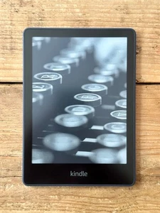 Amazon Kindle Paperwhite 11th Generation 16GB Navy With Ads Great Condition K5 - Afbeelding 1 van 9