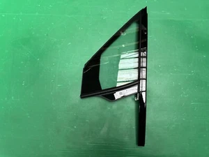 BMW 2 SERIES U06 FRONT QUARTER GLASS PASSENGER DOOR WINDOW LEFT NSF 2021-2025 - Picture 1 of 14