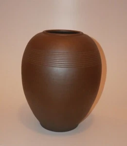 Vaso ceramica vintage art deco decorazione scanalata - marrone - fatto a mano - scanalature Bauhaus - Foto 1 di 8