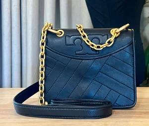 AUTHENTISCHE TORY BURCH KLEINE SCHWARZE GESTEPPTE LEDERHANDTASCHE FLEMING - Bild 1 von 9