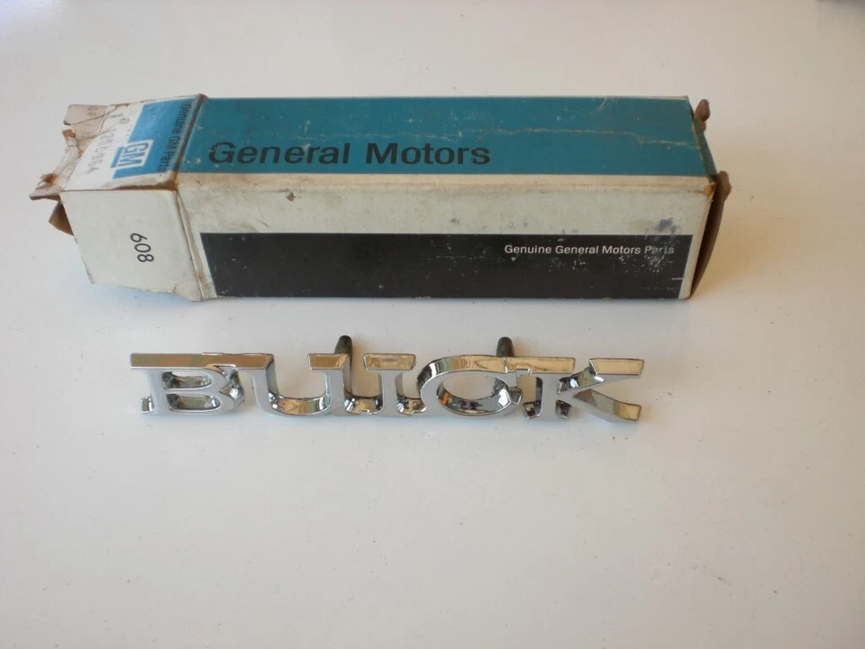 BUICK 1250964 1976-1977; CENTURY\n1975; PLACA DE IDENTIFICACIÓN SKYHAWK; PANEL FRONTAL (BUI Foto 1 de 1