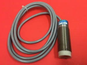 Pepperl+Fuchs - P/N: CJ10-30GM-E2 - Proximity Switch - Picture 1 of 3