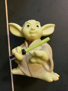 YODA Star Wars 2008 Lucas Film/Disney Vinyl Figure Bath Toy - Picture 1 of 5