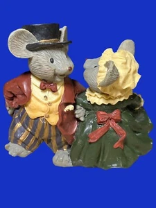 Dancing Mice Couple Resin Figurine - Picture 1 of 8