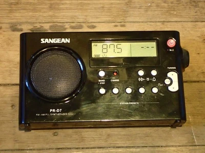 Radio Receptor Portátil Sintonización Digital Compacto AM/FM Recargable Sangean PR-D7 Foto 1 de 4