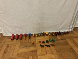 Lot Of Vintage BRIO Sweden Wooden Trains & Figures Pieces 90s - Picture 1 of 18