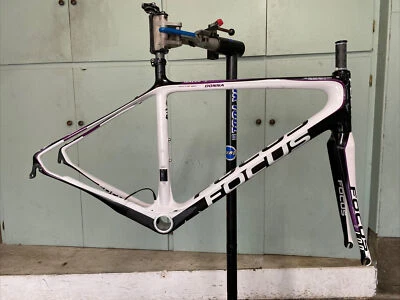 Focus Izalco Donna Средняя Карбоновая Рама L.O.D, 700c, PF30, Сделано в Германии - Изображение 1 из 4