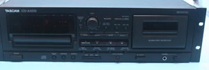 TASCAM CD-A500 Teac Lettore CD/Cassette Deck Professionale Combo - TESTATO FUNZIONANTE - Foto 1 di 9