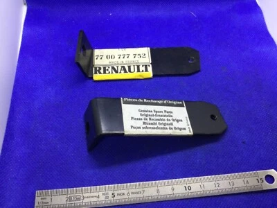 Ferrure de pare chocs avant droite d'origine Renault Super 5 réf 7700777752 - Photo 1/2