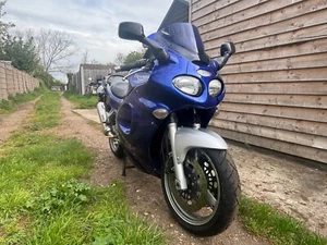 Triumph st sprint 955 damaged spares repair project - Picture 1 of 8