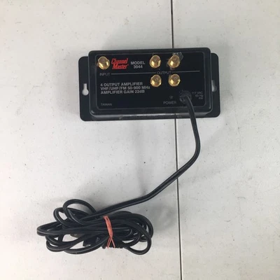 Channel Master Model 3044 VHF/UHF/FM 50-900 Mhz 4 Output Amplifier W/Gain 22dB - Image 1 of 4